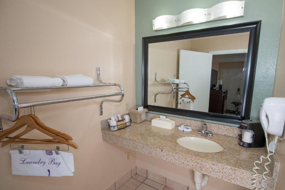 Key West Inn - Fairhope Image 18