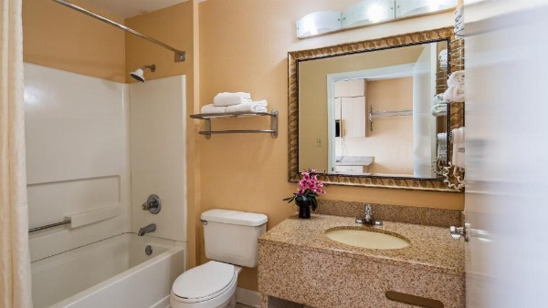 Key West Inn - Fairhope image 10